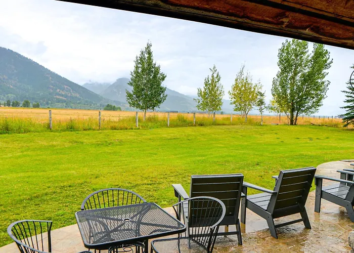 'the Barn At Dancing Deer Ranch' In Bedford *